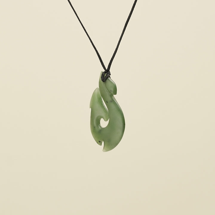 Hei Matau Pendant Matte Medium Kawakawa