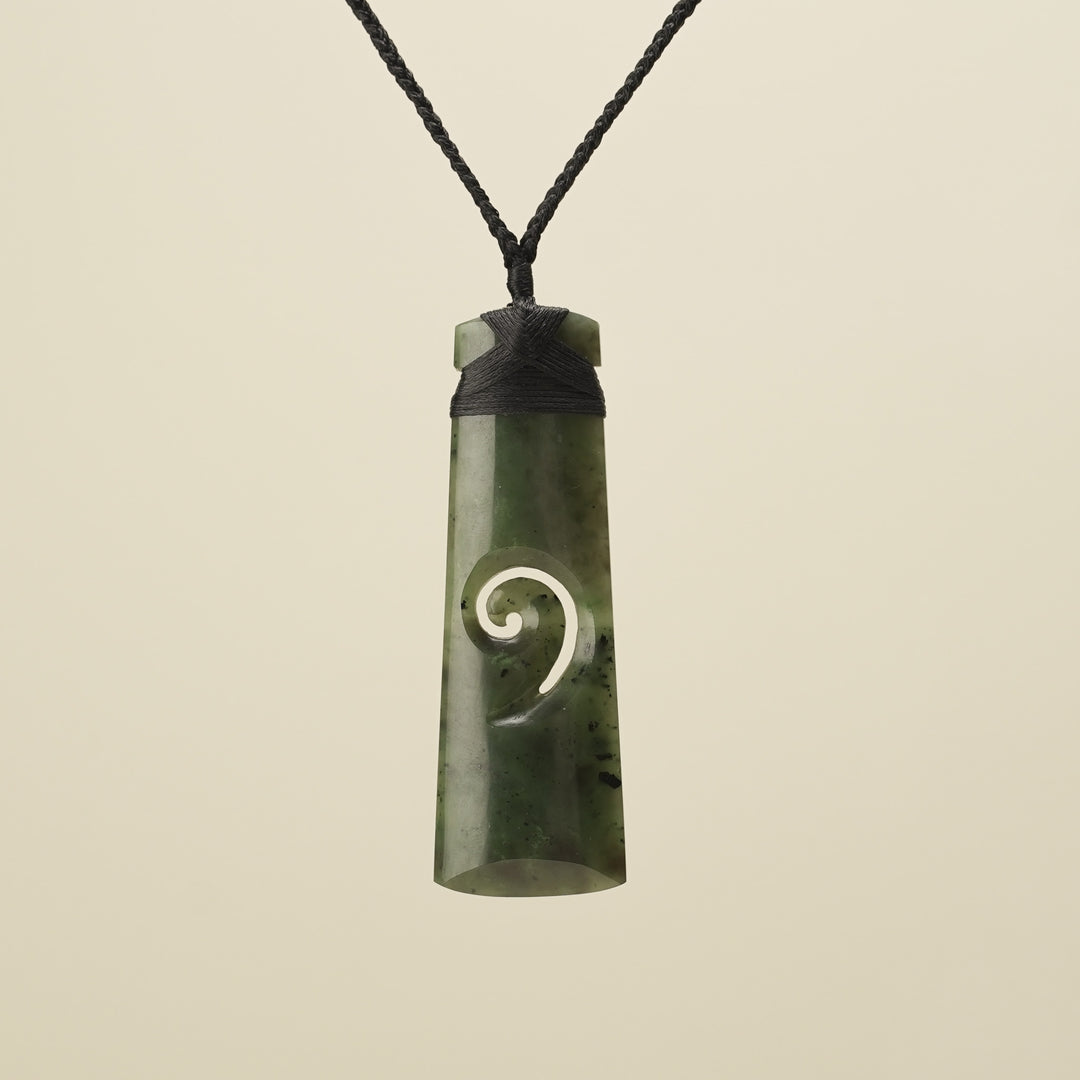 Extra Large Kawakawa Toki with Koru