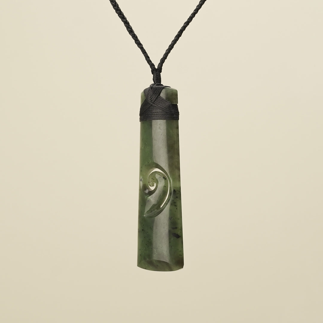 Extra Large Kawakawa Toki with Koru