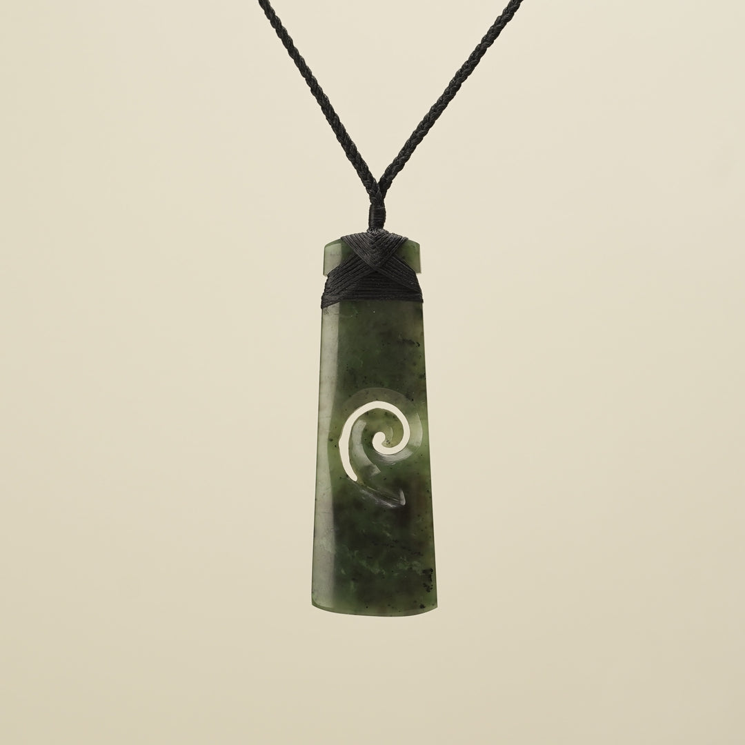 Extra Large Kawakawa Toki with Koru