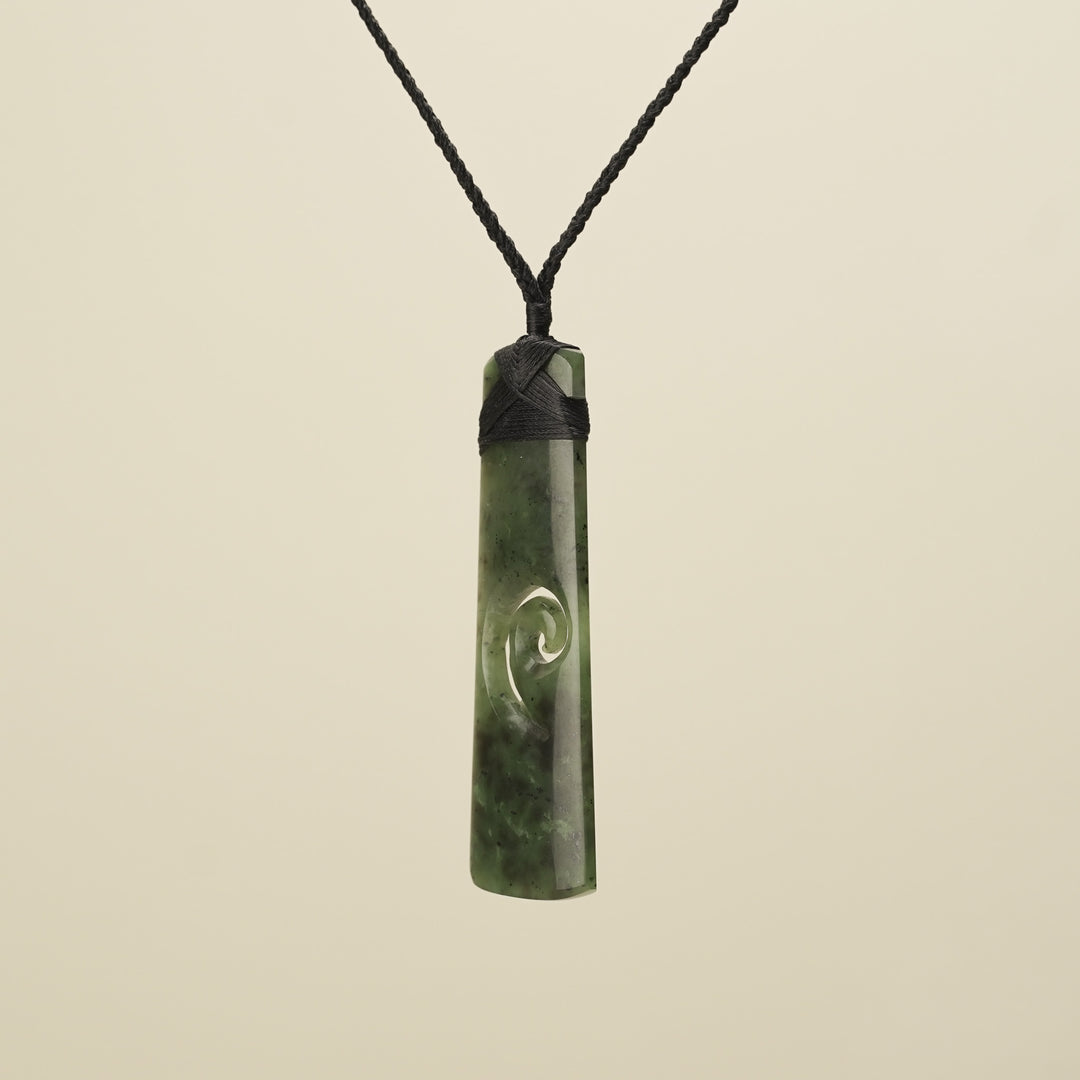 Extra Large Kawakawa Toki with Koru