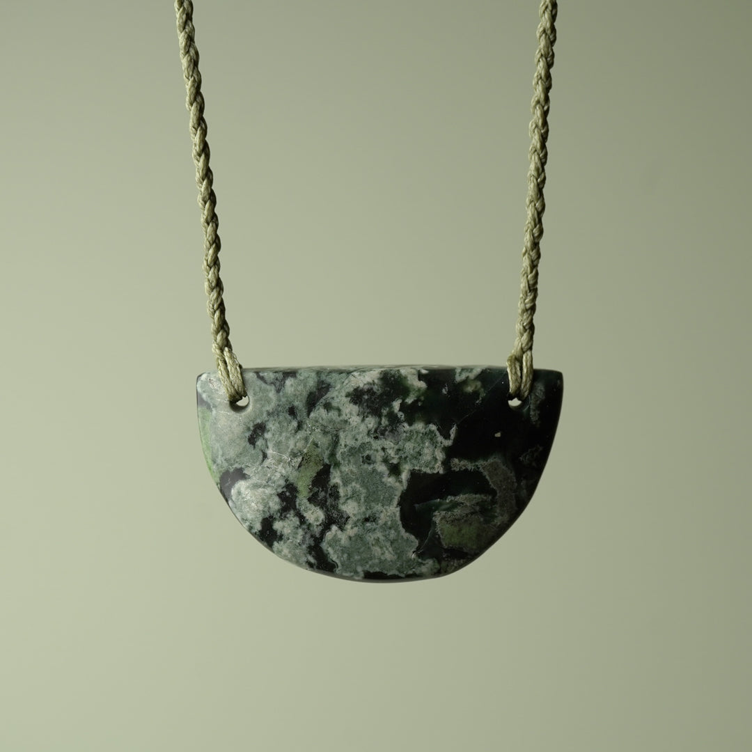 Breastplate Inanga Pounamu Large