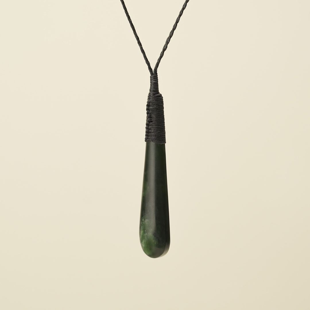 Roimata – Teardrop Kawakawa Medium Pendant