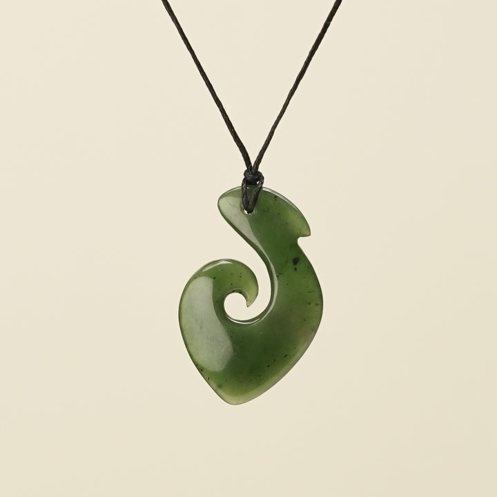 Hei Matau Pendant Kawakawa Small