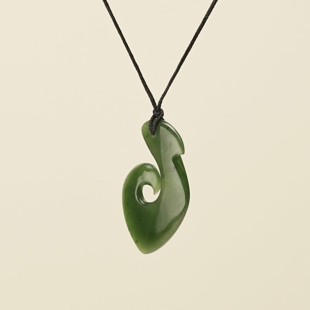Hei Matau Pendant Kawakawa Small