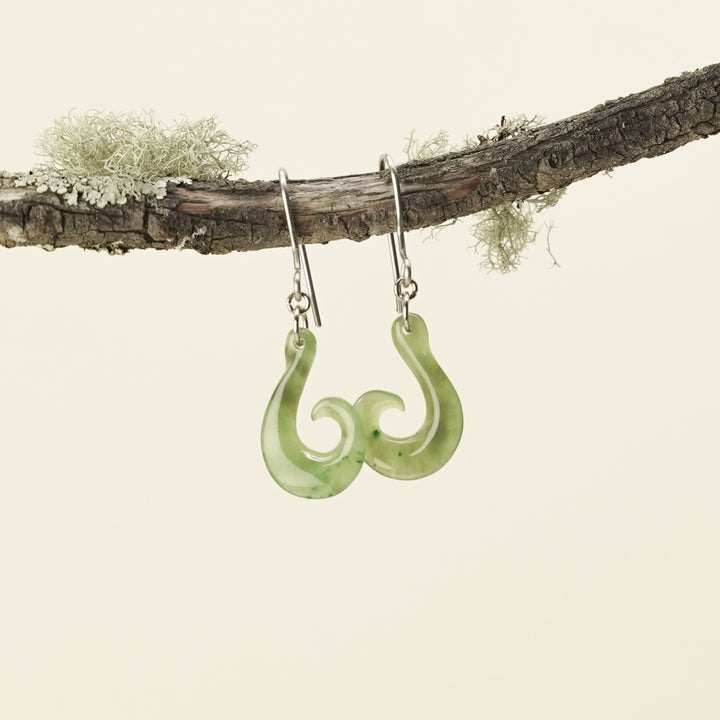 Jade Earring Hei Matau Kahurangi 20mm