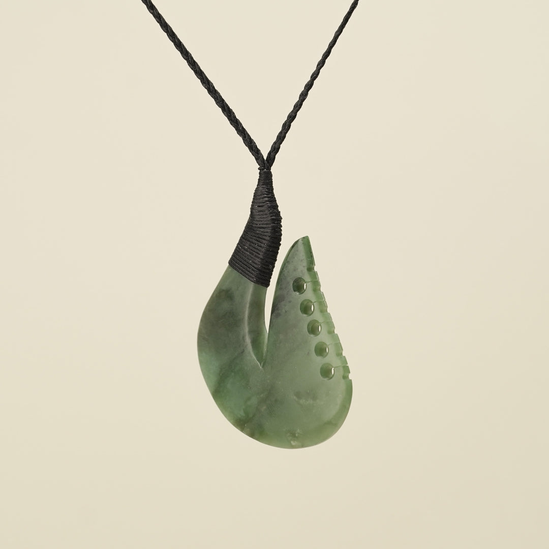 Hei Matau Inanga Greenstone Large, Black Binding