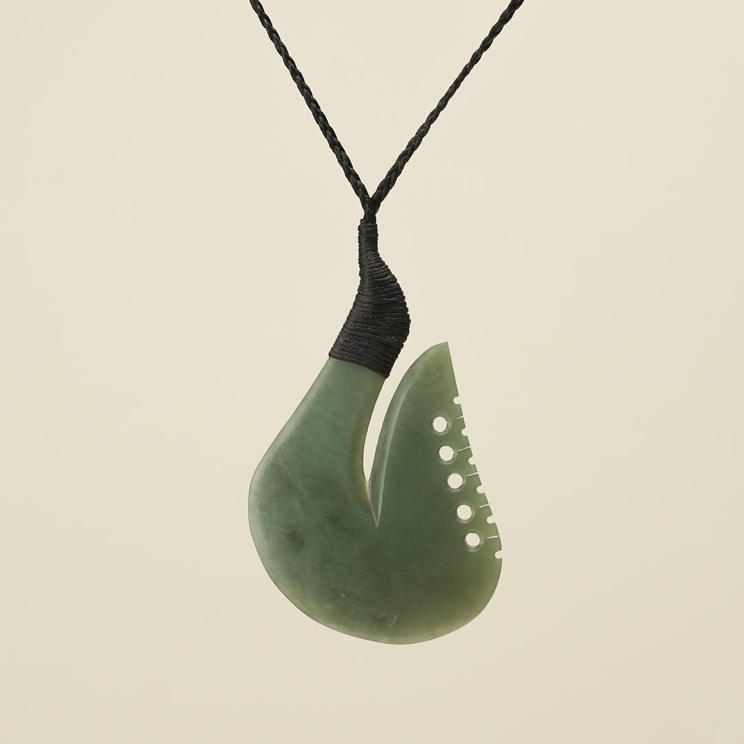 Hei Matau Inanga Greenstone Large, Black Binding
