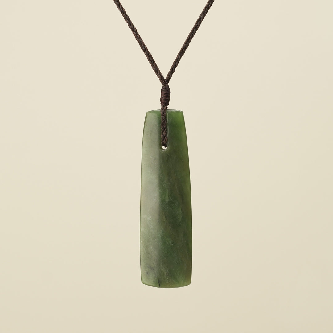 Toki Kawakawa Pounamu Pendant Large, Brown Binding