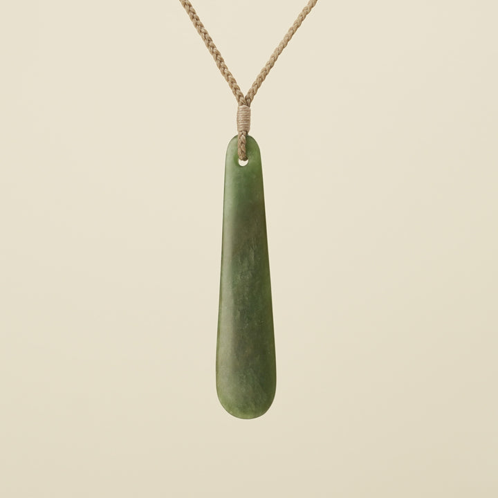 Roimata Matte Medium Kawakawa Pendant, Tan Binding