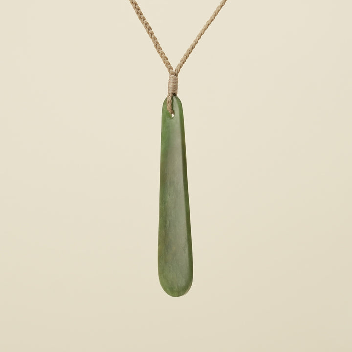 Roimata Matte Medium Kawakawa Pendant, Tan Binding