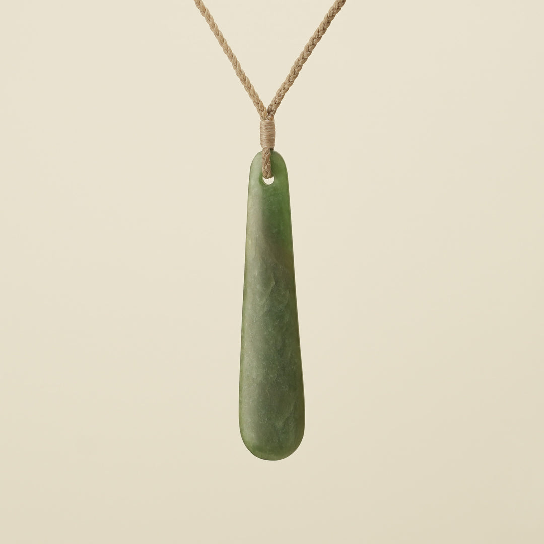Roimata Matte Medium Kawakawa Pendant, Tan Binding