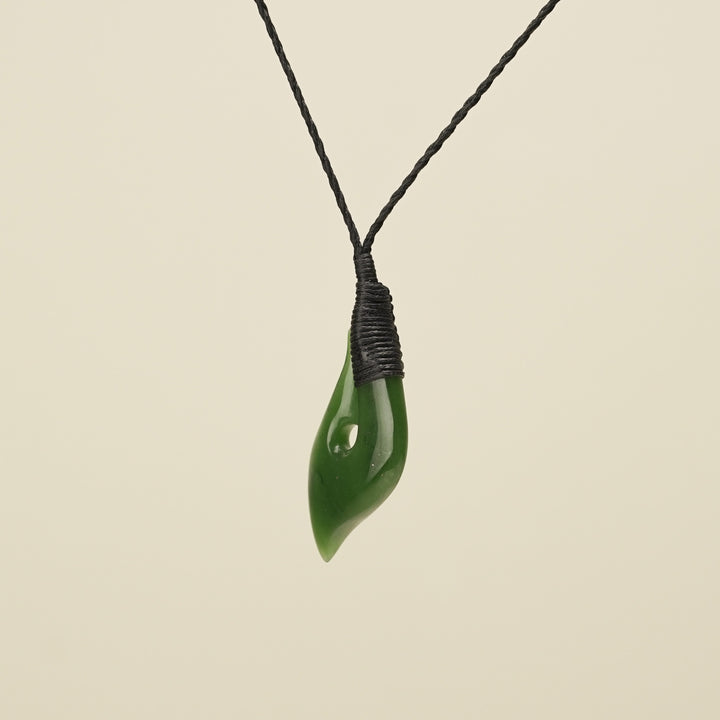 Hei Matau Medium Kawakawa Greenstone