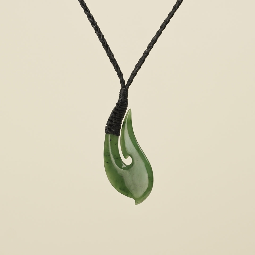 Hei Matau Medium Kawakawa Greenstone Black Binding
