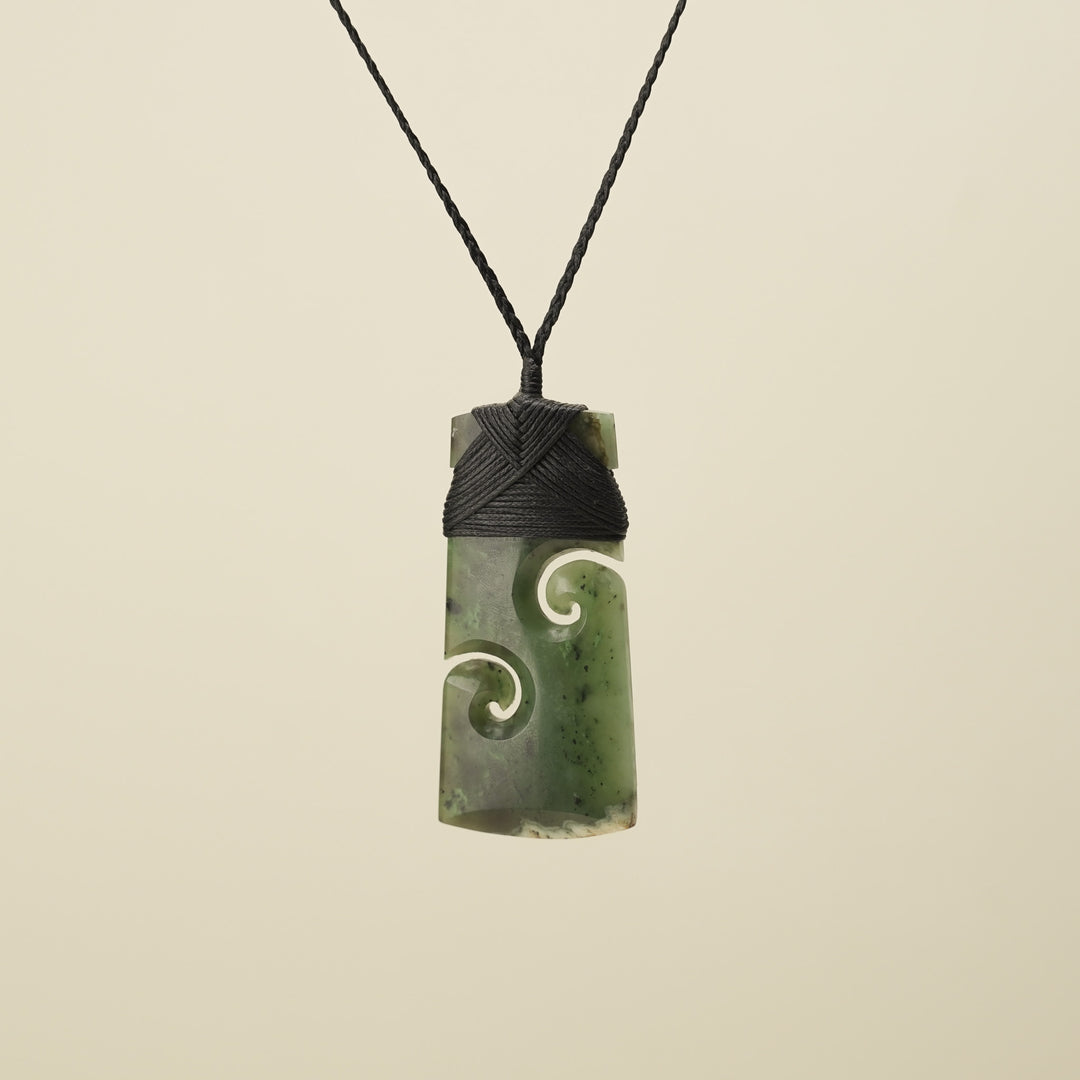 Toki with Koru Raukaraka Pounamu Large, Black Binding