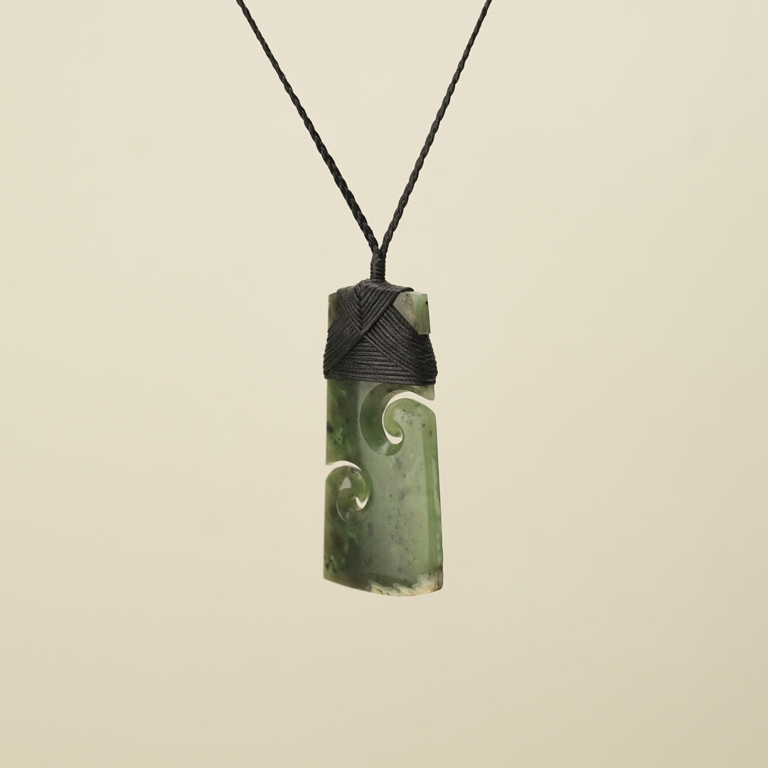 Toki with Koru Raukaraka Pounamu Large, Black Binding