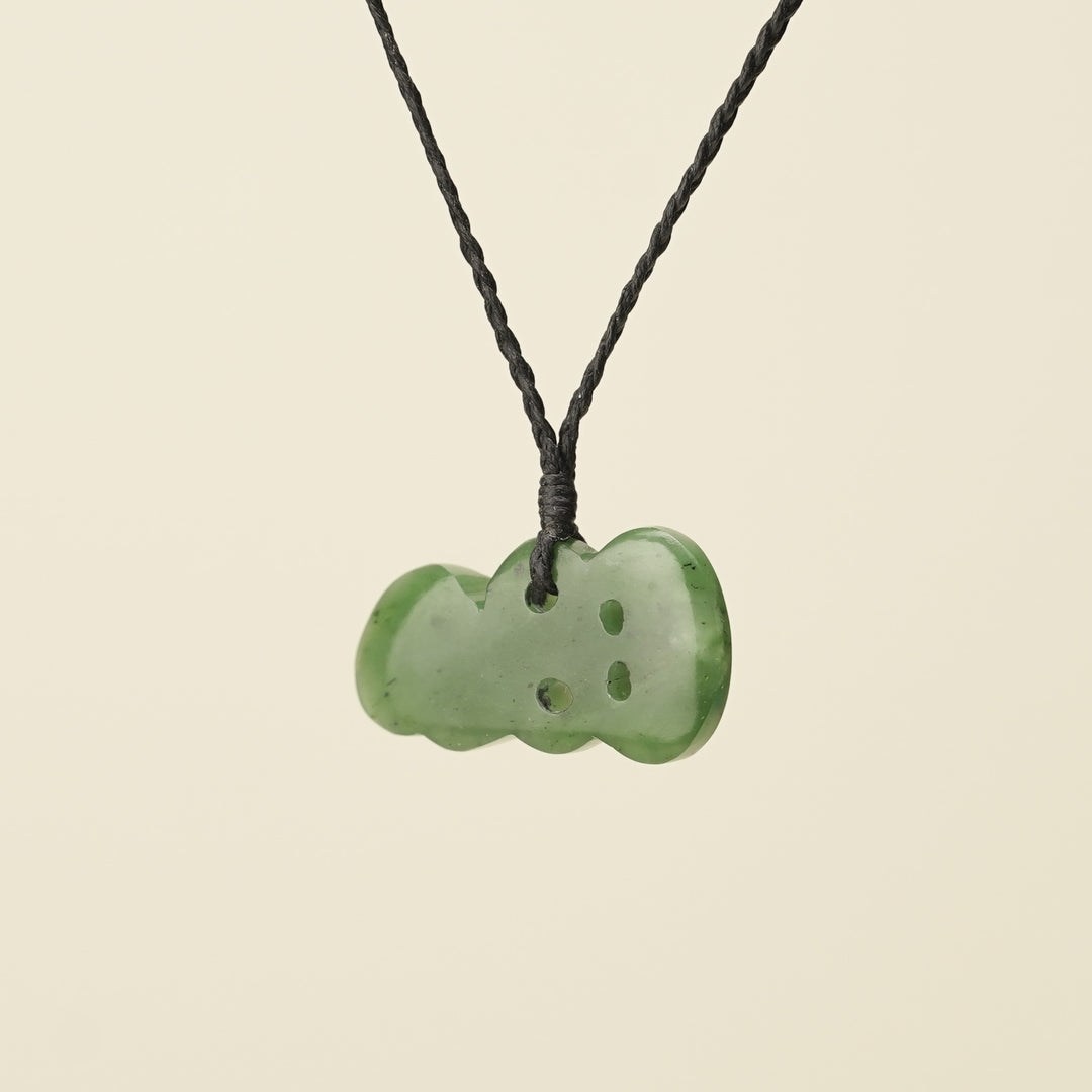 Hei Tiki Kawakawa Small Pendant