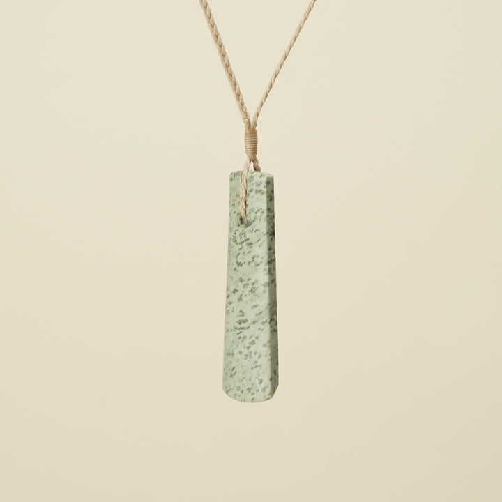 Toki Kōkopu Pounamu Medium Large Pendant