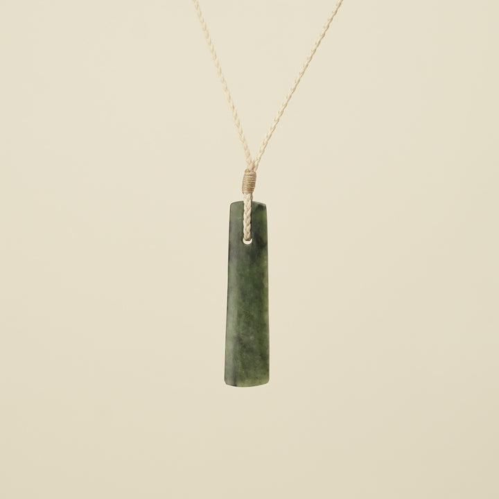 Toki Kawakawa Pounamu Small Pendant, Tan Binding