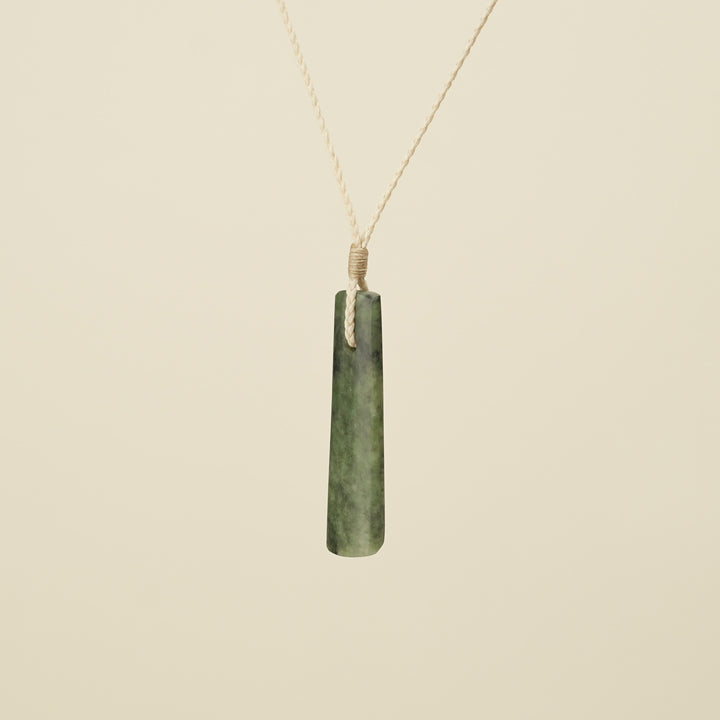 Toki Kawakawa Pounamu Small Pendant, Tan Binding