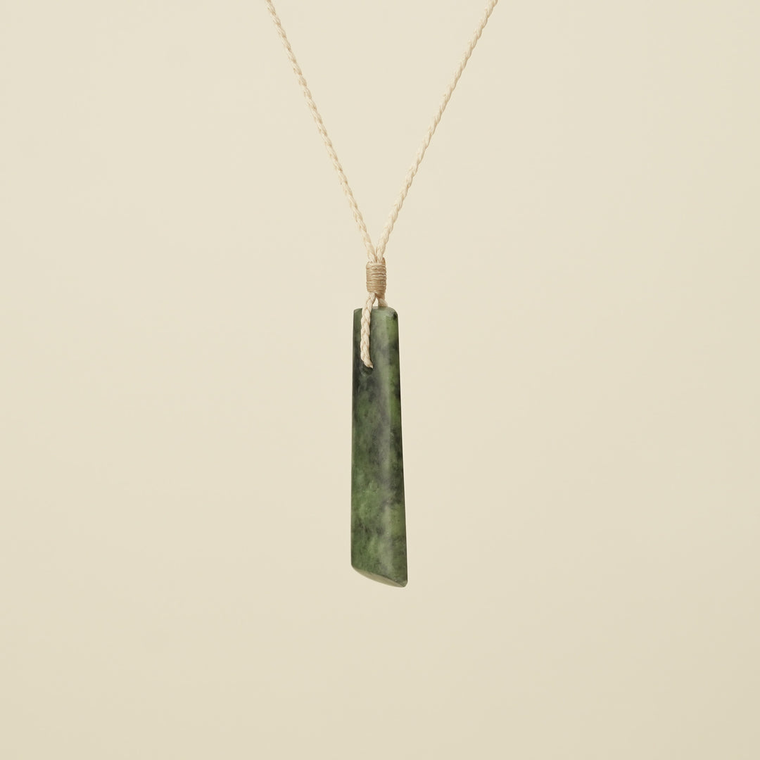Toki Kawakawa Pounamu Small Pendant, Tan Binding