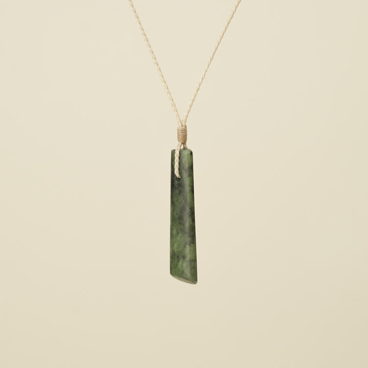 Toki Kawakawa Pounamu Small Pendant, Tan Binding