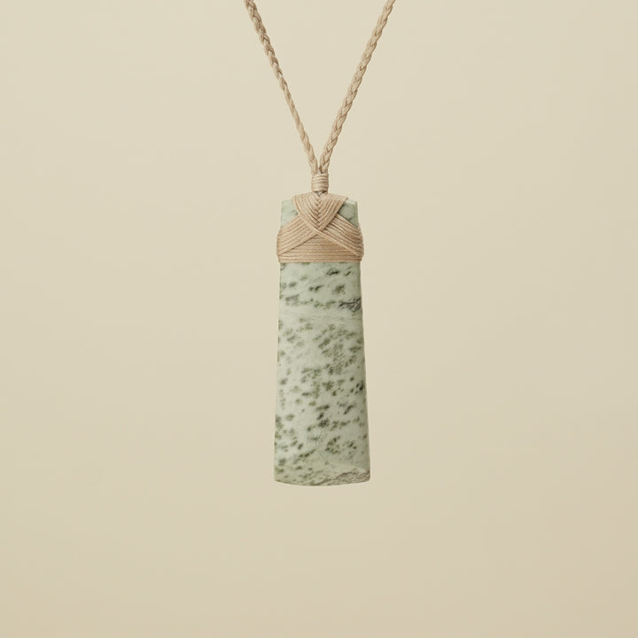 Toki Kōkopu Pounamu Medium Large Pendant