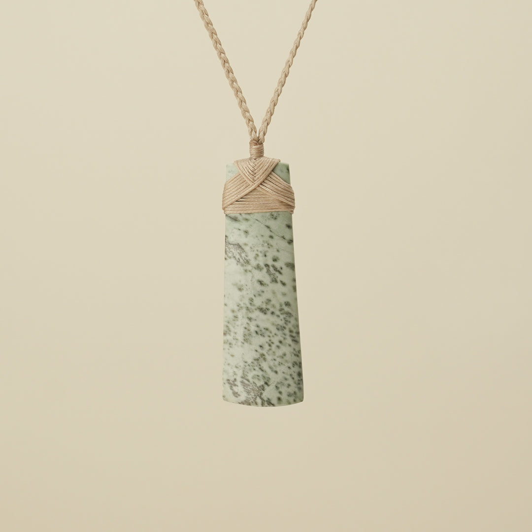 Toki Kōkopu Pounamu Medium Large Pendant