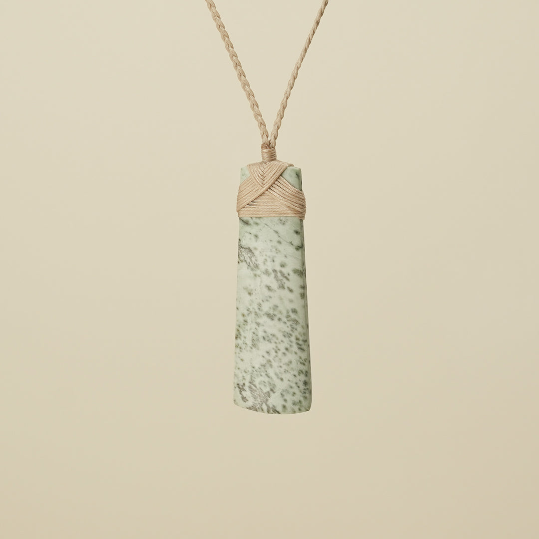 Toki Kōkopu Pounamu Medium Large Pendant
