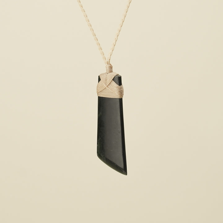 Kawakawa Toki Medium Pounamu Pendant, Tan Binding