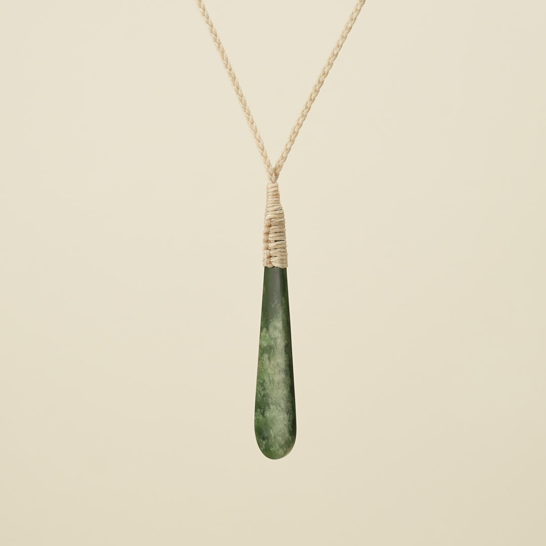 Roimata Teardrop Kawakawa Medium Pendant, Tan Binding