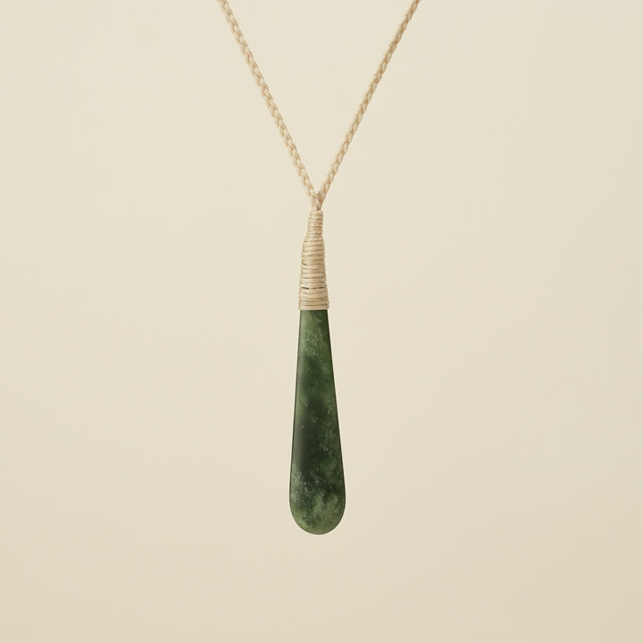 Roimata Teardrop Kawakawa Medium Pendant, Tan Binding