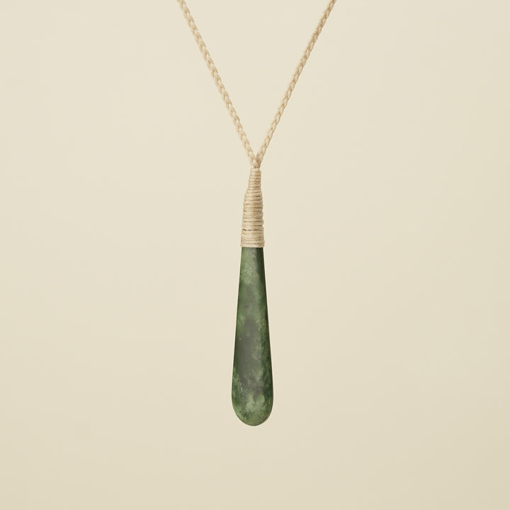Roimata Teardrop Kawakawa Medium Pendant, Tan Binding