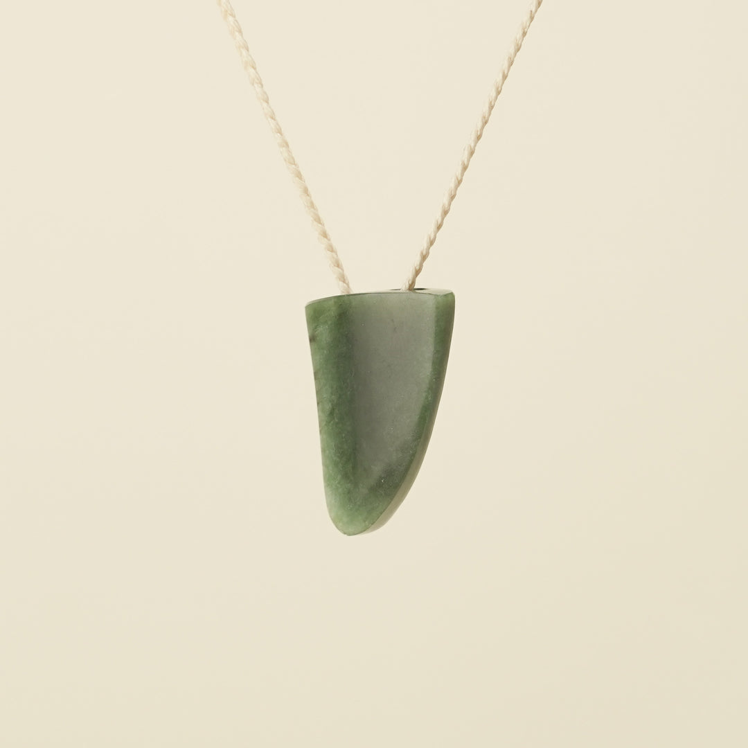 Niho Tooth Inanga Pounamu Small Pendant