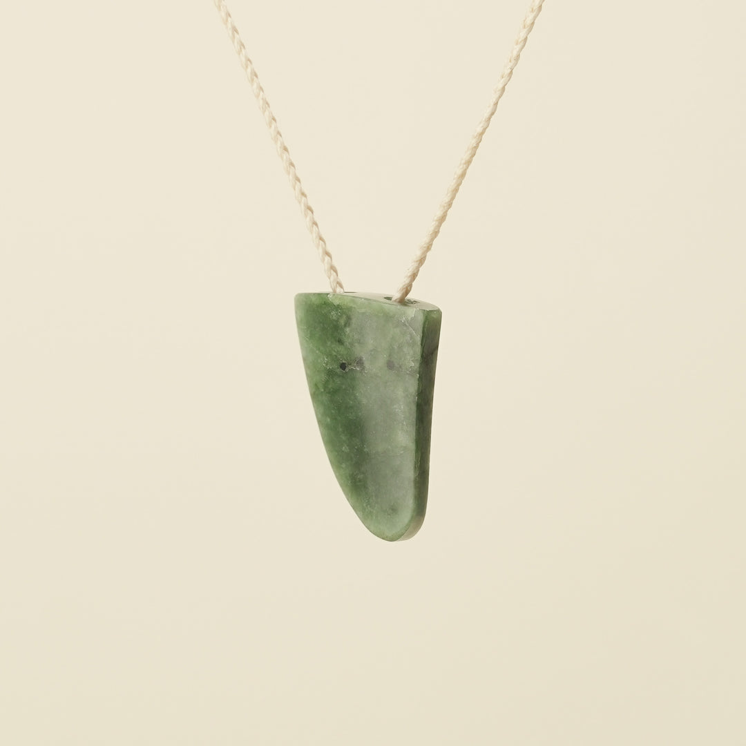 Niho Tooth Inanga Pounamu Small Pendant