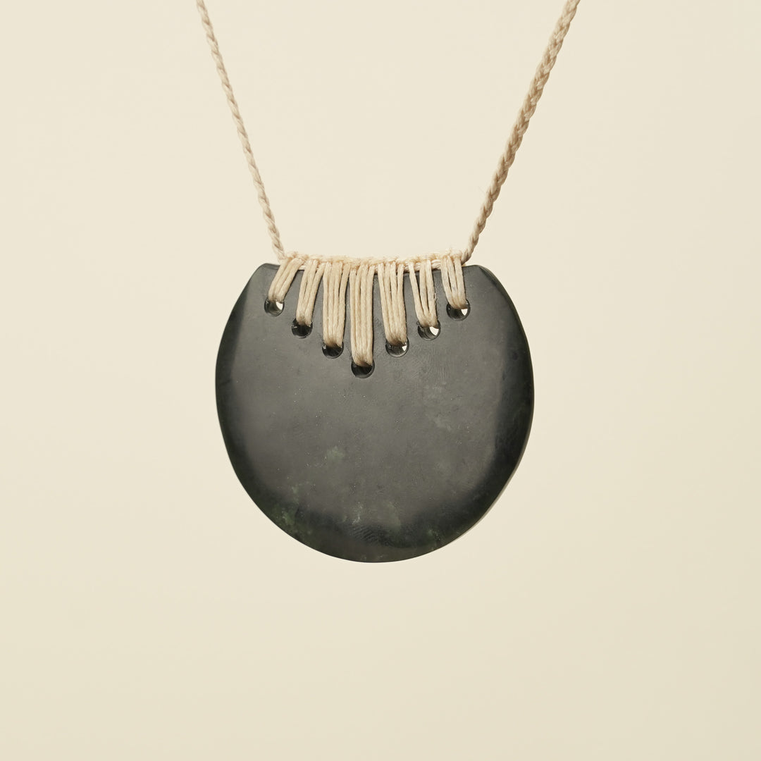 Kōuma Breastplate Kawakawa Pounamu Large Pendant