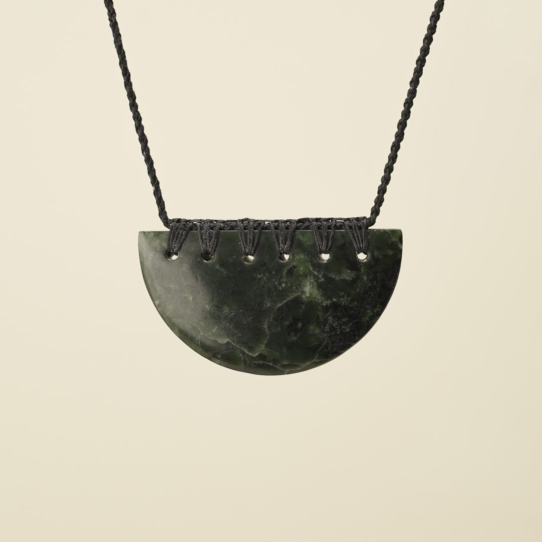 Kōuma Breastplate Kawakawa Pounamu Large Pendant