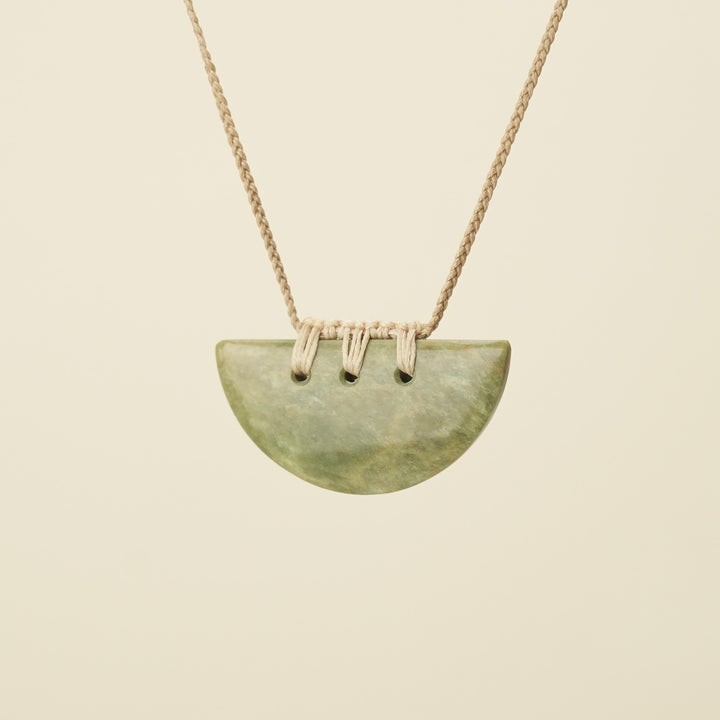 Kōuma Breastplate Raukaraka Pounamu Medium Pendant