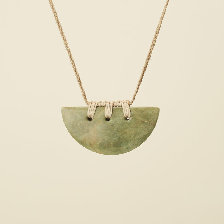 Kōuma Breastplate Raukaraka Pounamu Medium Pendant
