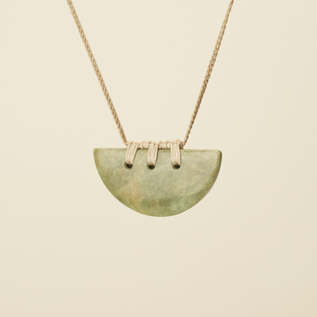 Kōuma Breastplate Raukaraka Pounamu Medium Pendant