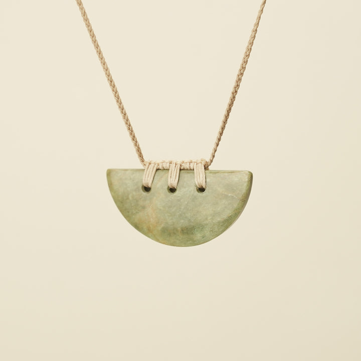 Kōuma Breastplate Raukaraka Pounamu Medium Pendant