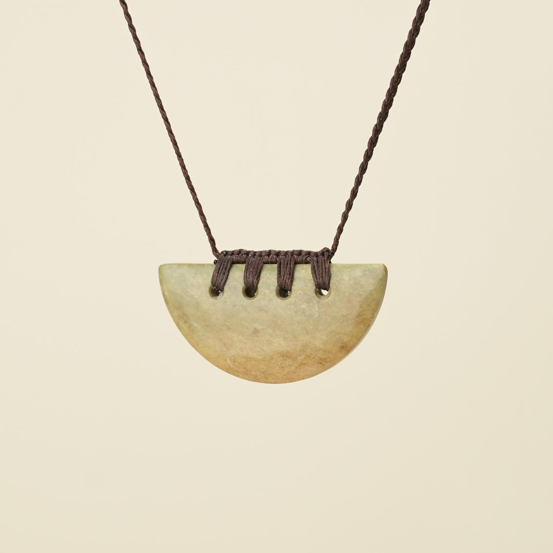 Kōuma Breastplate Raukaraka Pounamu Medium Pendant, Brown Binding