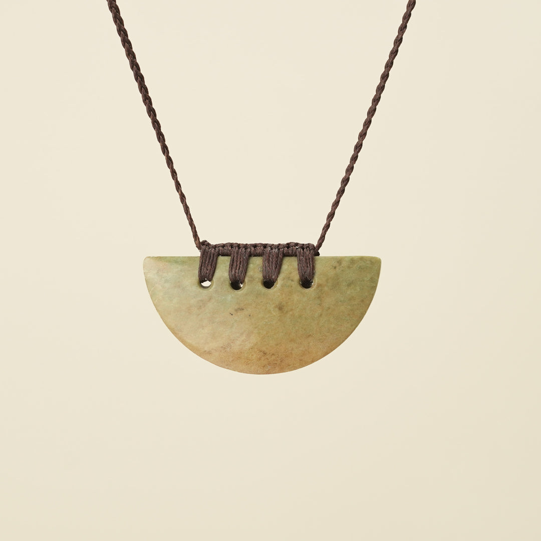 Kōuma Breastplate Raukaraka Pounamu Medium Pendant, Brown Binding