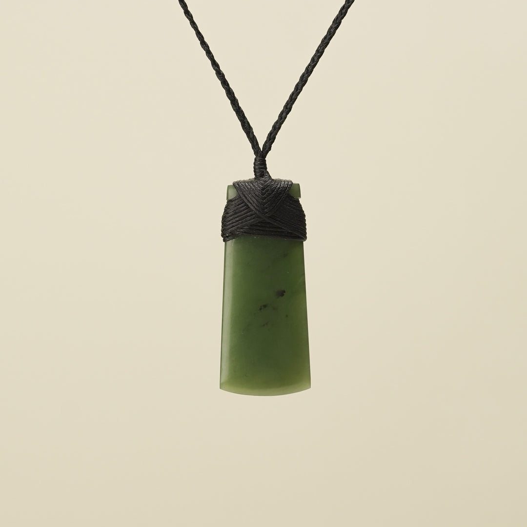 Kahurangi Toki Medium Pounamu
