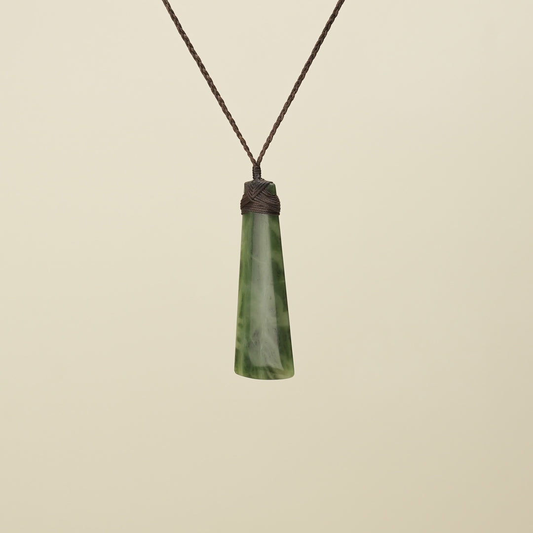 Large Kahurangi Pounamu Toki Pendant