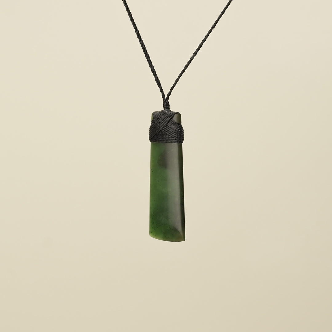 Toki Kahurangi Polished Pounamu Large Black Binding