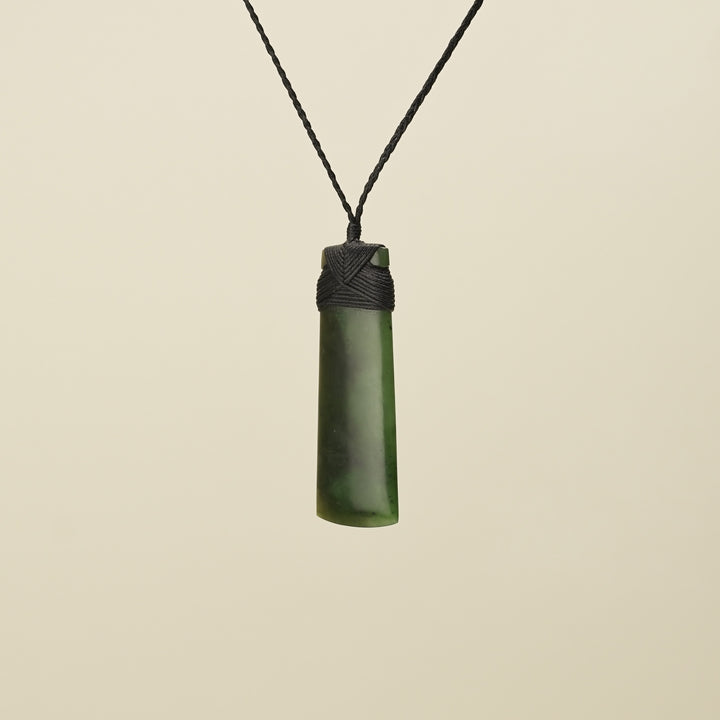 Toki Kahurangi Polished Pounamu Large Black Binding