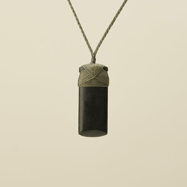 Kawakawa Toki Small Pounamu Pendant Khaki Binding