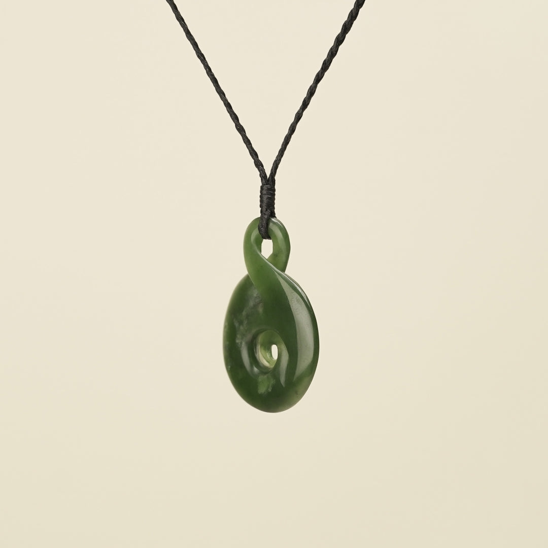Pikorua Koru – Pounamu Medium Pendant
