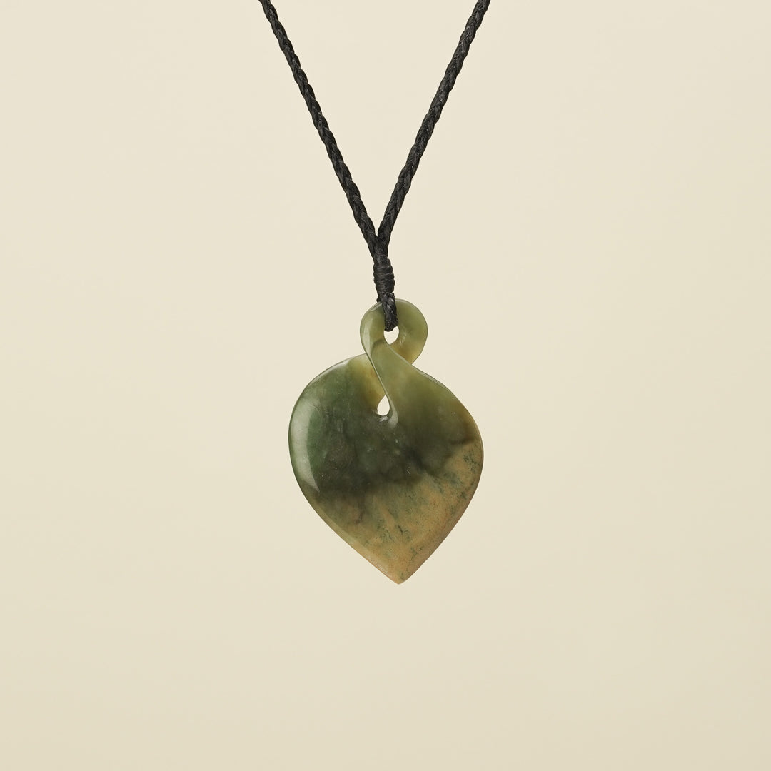 Pikorua Raukaraka Pounamu Pendant